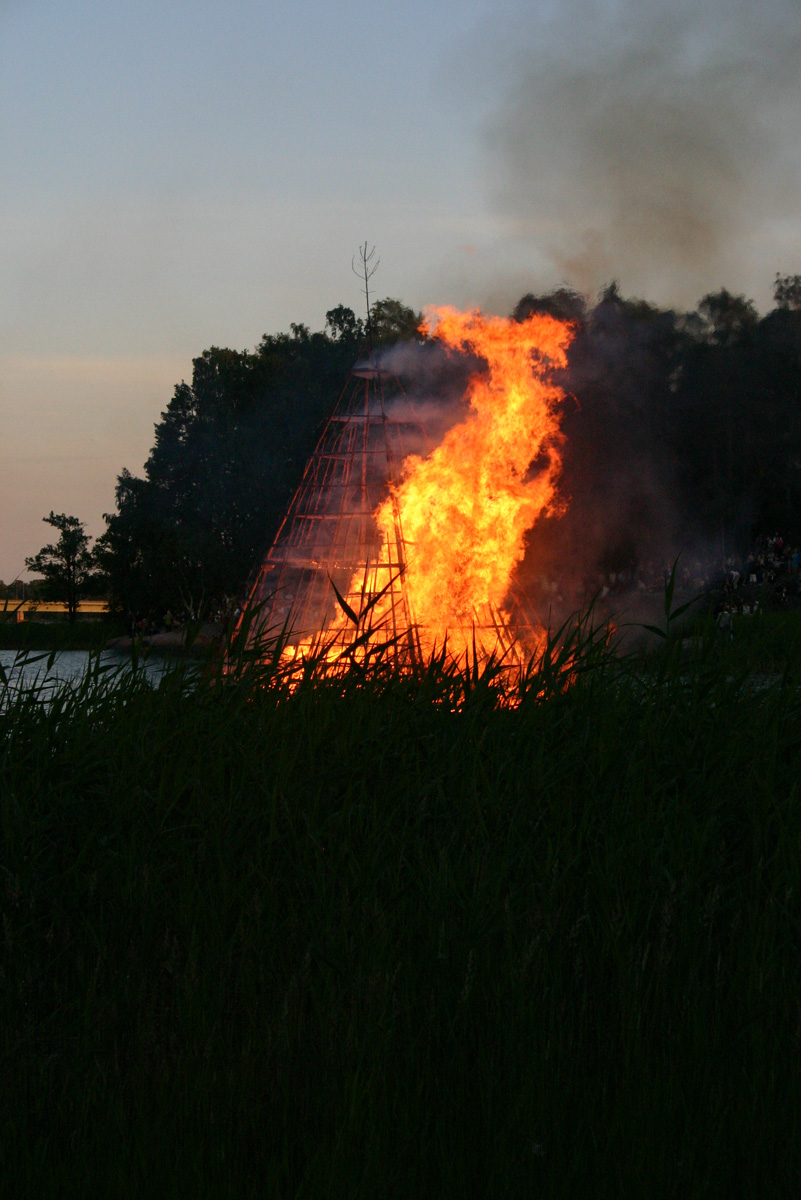 The bonfire (3)